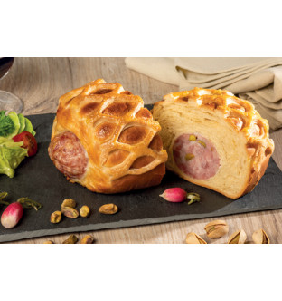 Brioche fourrée au saucisson pistaché