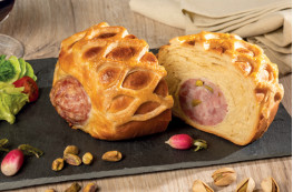 Brioche fourrée au saucisson pistaché