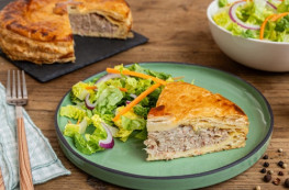 Tourte à la choucroute et à la viande