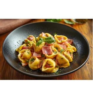 Tortellini con Prosciutto crudo e parmigiano reggiano