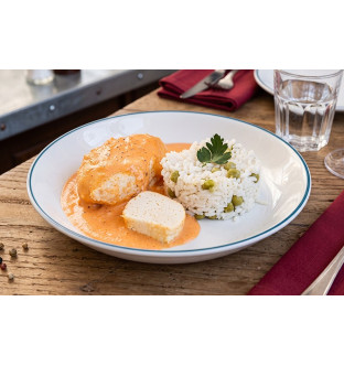 Quenelle de brochet sauce Nantua et son riz