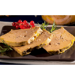 Foie gras de canard entier du Sud-Ouest au poivre sauvage de Madagascar mi-cuit
